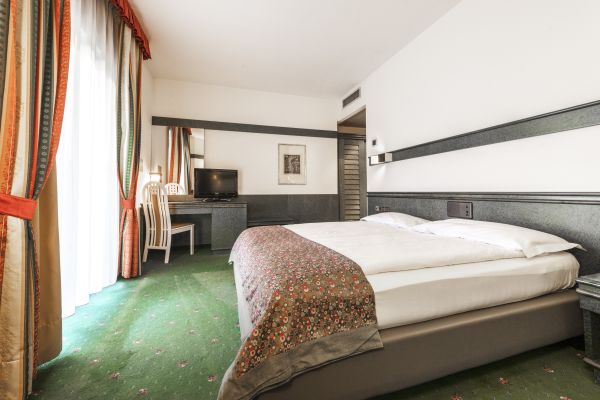 Parc Hotel Flora (Riva del Garda)
